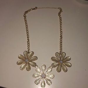 Francesca’s Flower Necklace